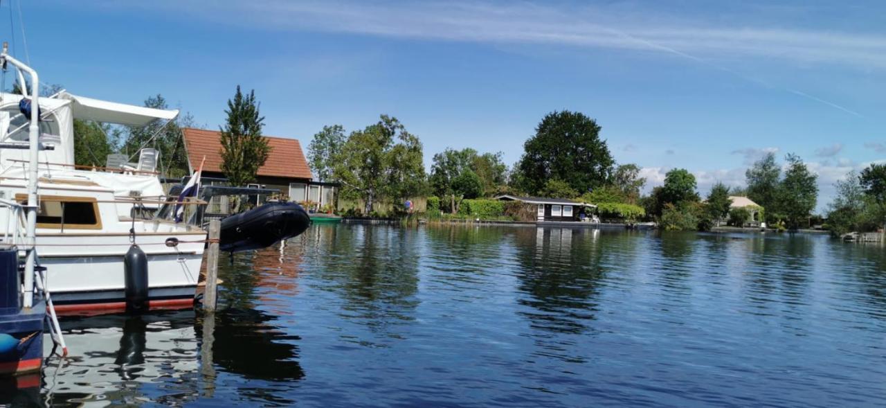 C'Est La Vie Houseboat 호텔 Nederhorst den Berg 외부 사진