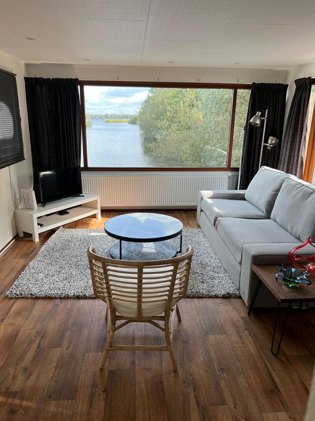 C'Est La Vie Houseboat 호텔 Nederhorst den Berg 외부 사진
