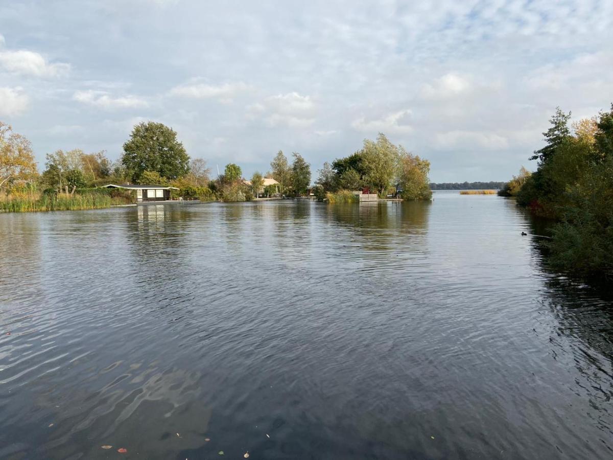 C'Est La Vie Houseboat 호텔 Nederhorst den Berg 외부 사진